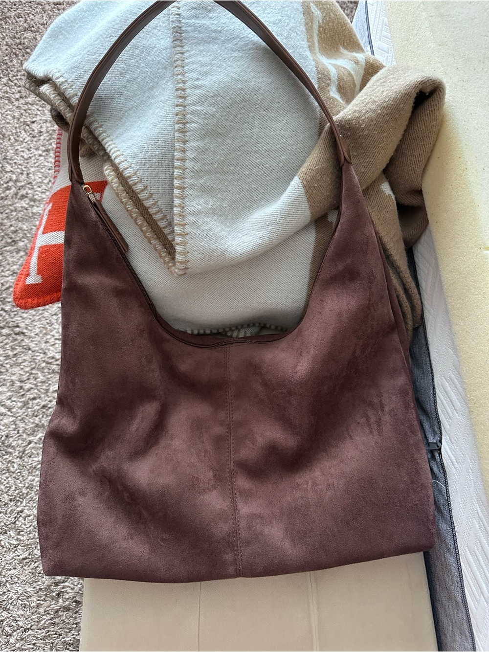 Women's Suede Shoulder Bag in Deep Brown